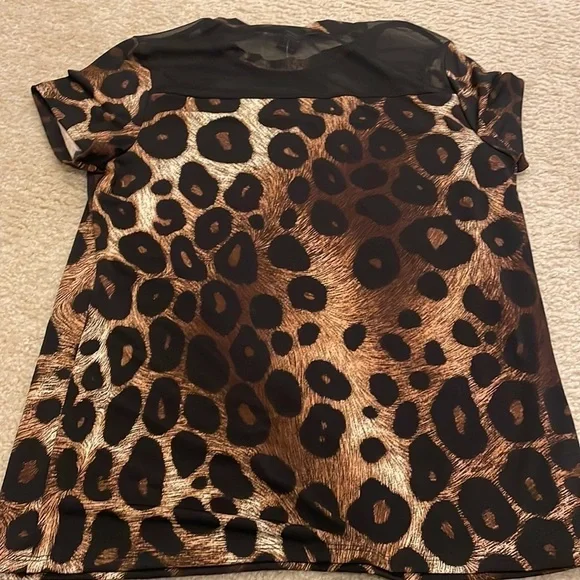 NWT Cute womens top size L chettah print​ - Picture 6 of 7